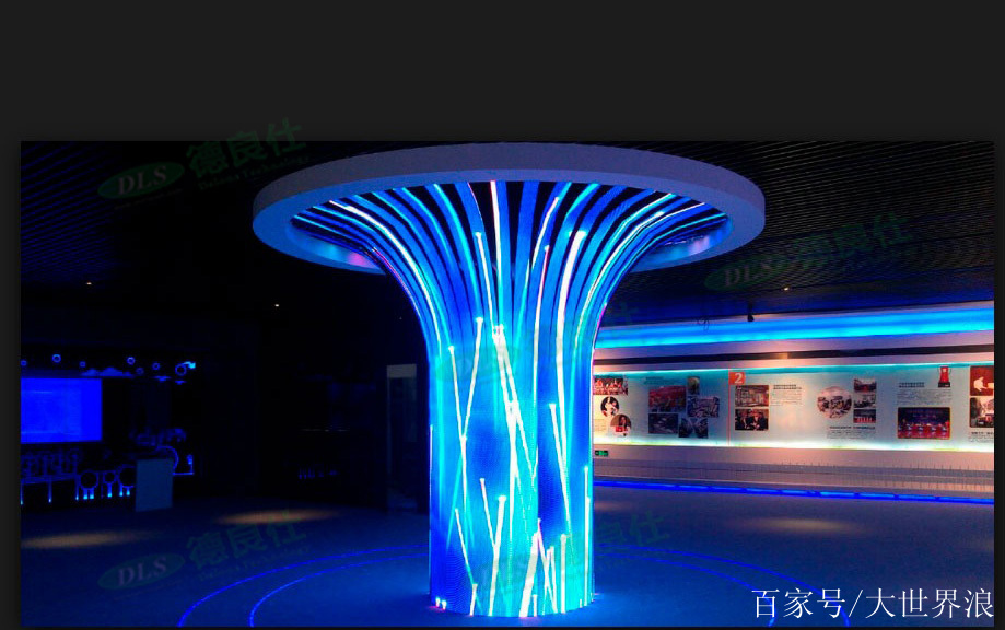 德良仕LED异型屏 重塑商场、机场等高端场景的视觉艺术